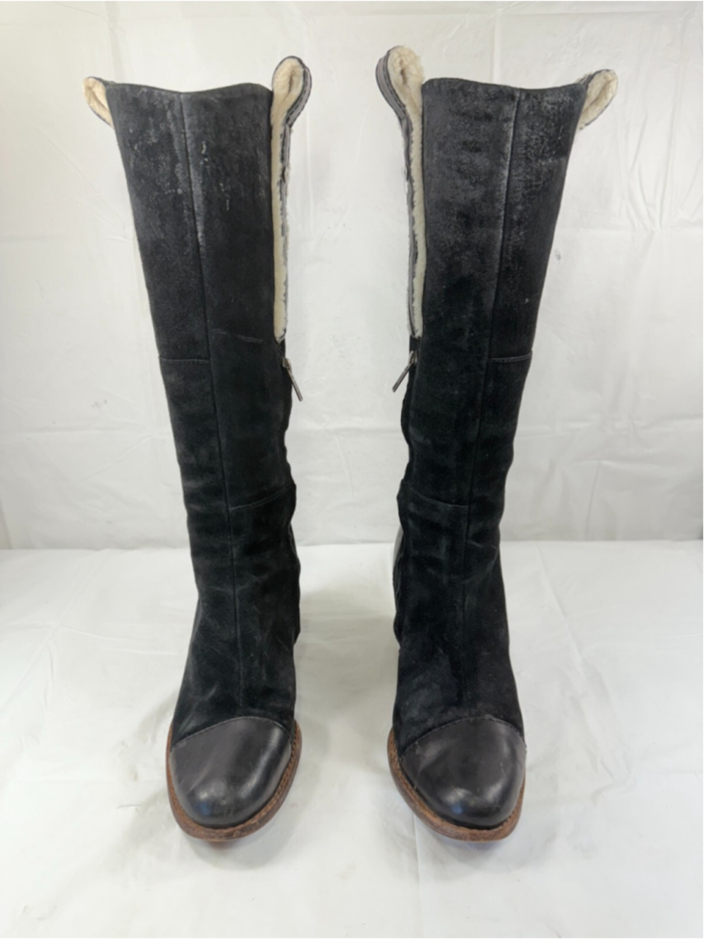 UGG Australia Tess 5504 Black Suede Tall Boots Sheepskin Size 8